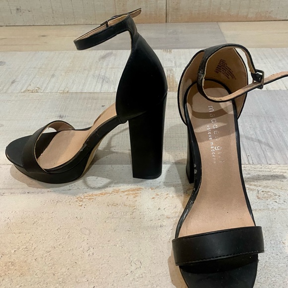 Steve madden shoes. Size 36. Worn once. True to size - Picture 2 of 4